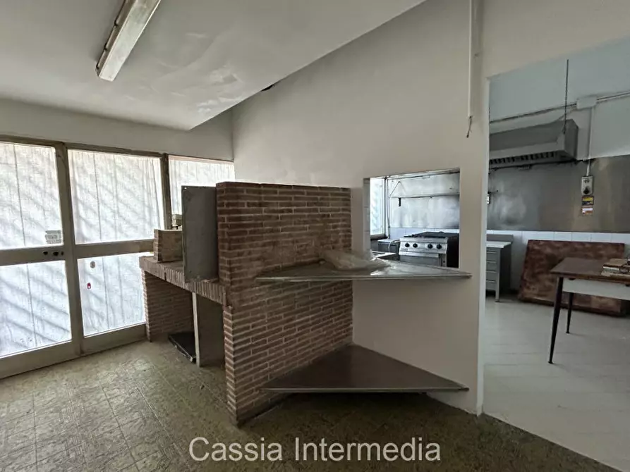 Immagine 20 di Attività commerciale in affitto  in Via Roma 82 a Formello