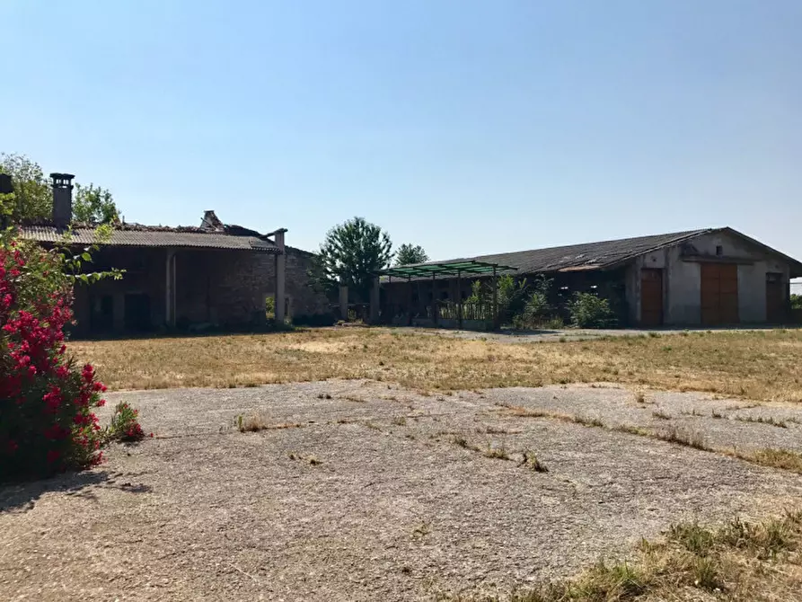 Immagine 3 di Rustico / casale in vendita  a Brescia