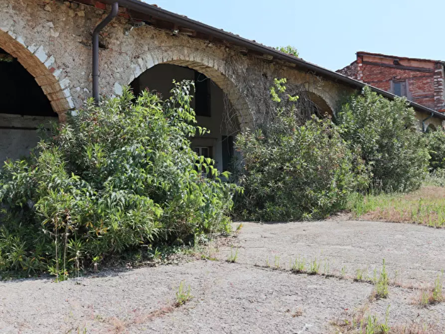 Immagine 9 di Rustico / casale in vendita  a Brescia