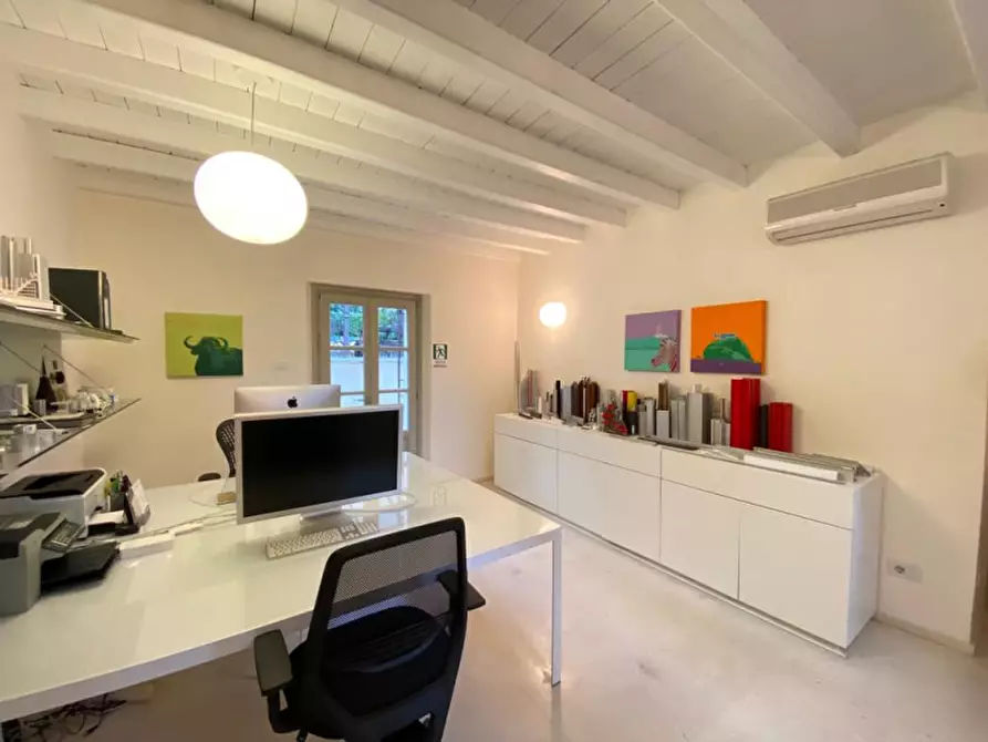 Immagine 5 di Casa indipendente in vendita  a Brescia