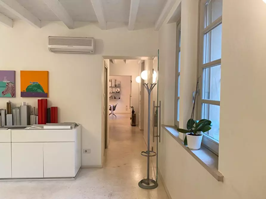 Immagine 11 di Casa indipendente in vendita  a Brescia