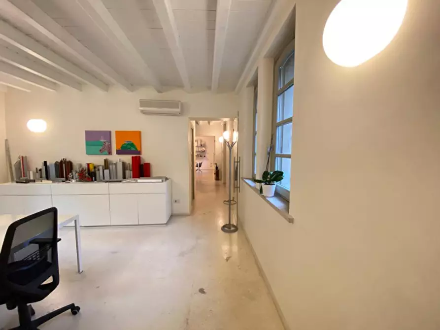 Immagine 12 di Casa indipendente in vendita  a Brescia