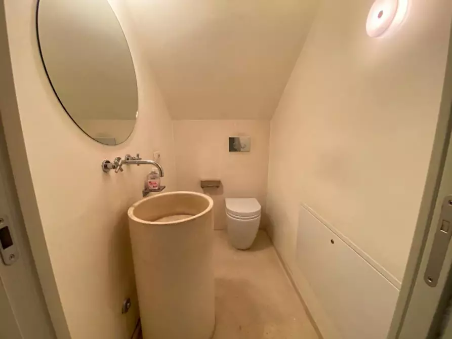 Immagine 18 di Casa indipendente in vendita  a Brescia