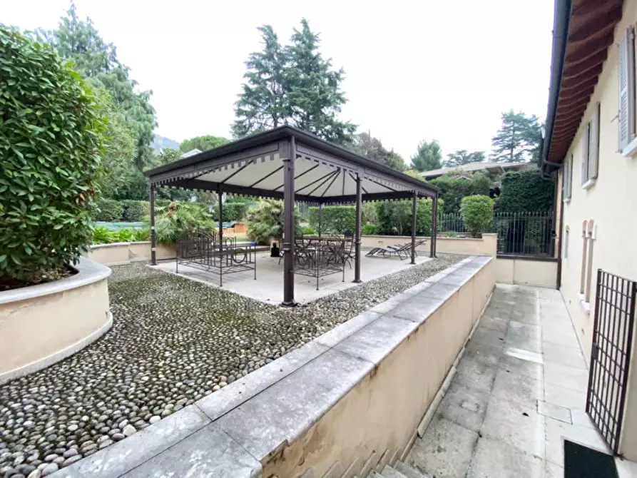 Immagine 60 di Casa indipendente in vendita  a Brescia