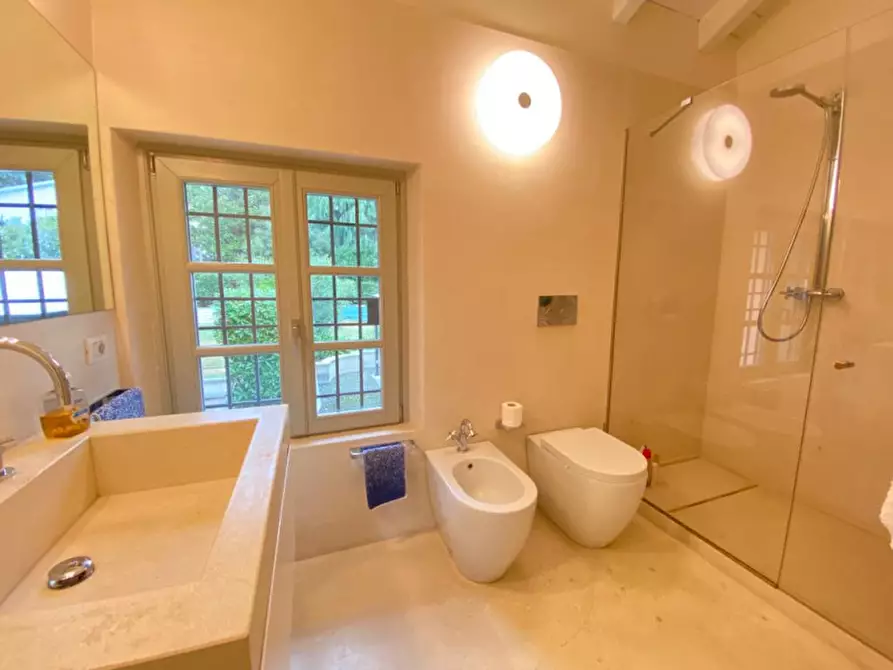 Immagine 62 di Casa indipendente in vendita  a Brescia