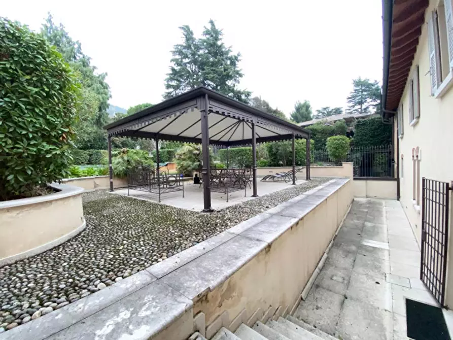 Immagine 69 di Casa indipendente in vendita  a Brescia