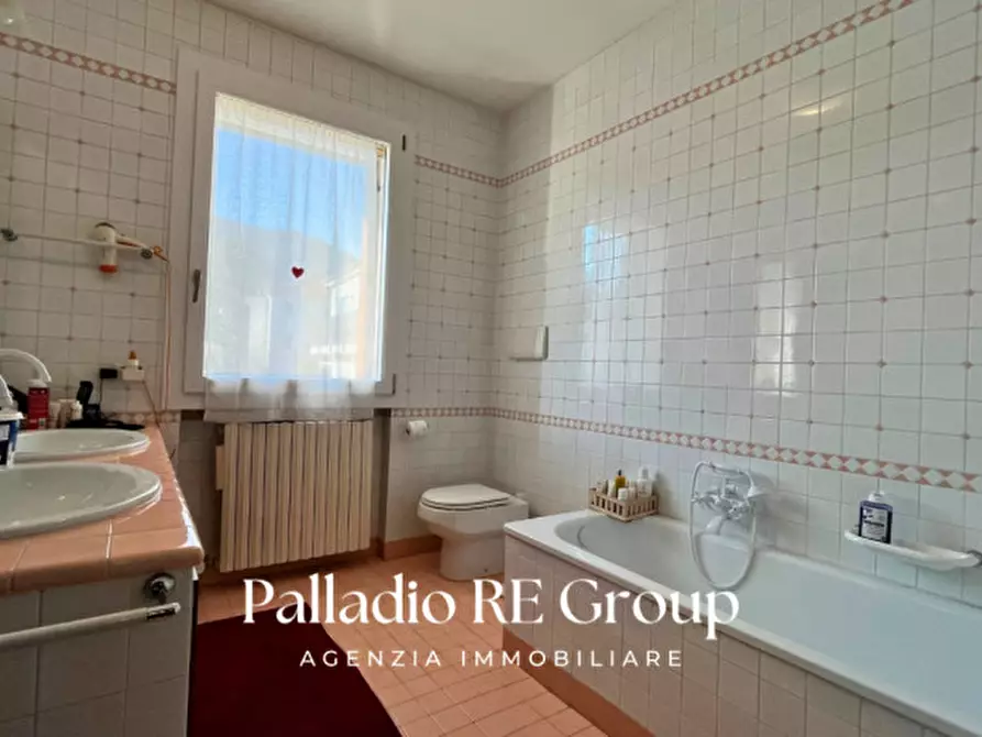 Immagine 14 di Casa bifamiliare in vendita  in Via Enrico Fermi, 1 a Barbarano Mossano