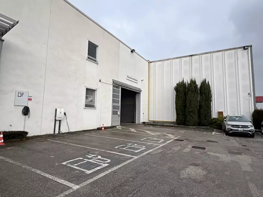 Immagine 2 di Capannone industriale in affitto  in viale della scienza a Vicenza
