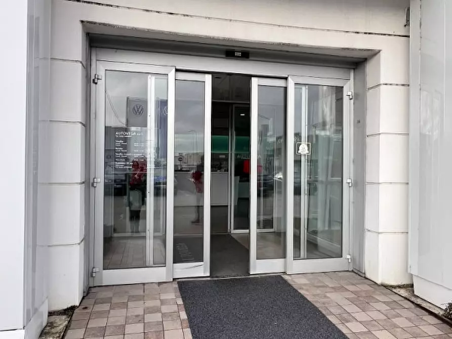 Immagine 3 di Capannone industriale in affitto  in viale della scienza a Vicenza