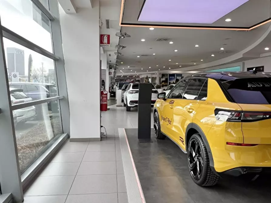 Immagine 5 di Capannone industriale in affitto  in viale della scienza a Vicenza