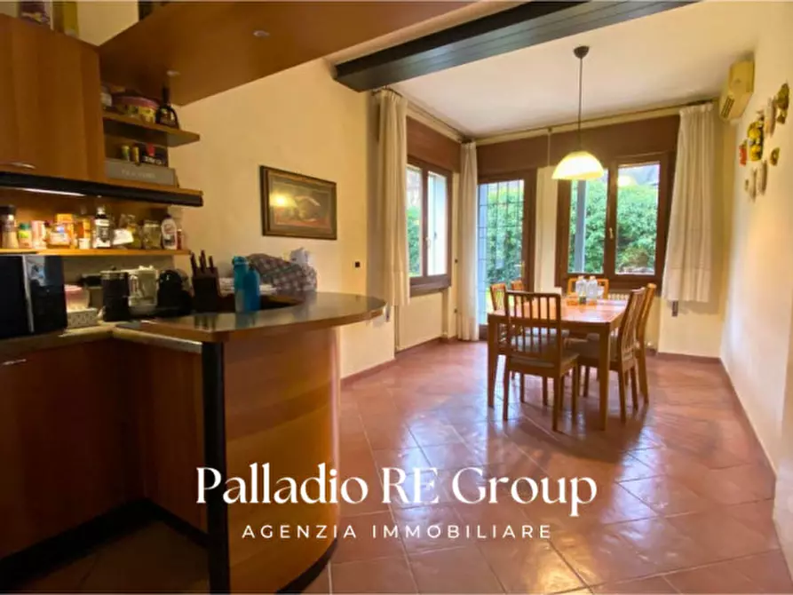 Immagine 3 di Casa bifamiliare in vendita  in Strada di Gogna 43 a Vicenza