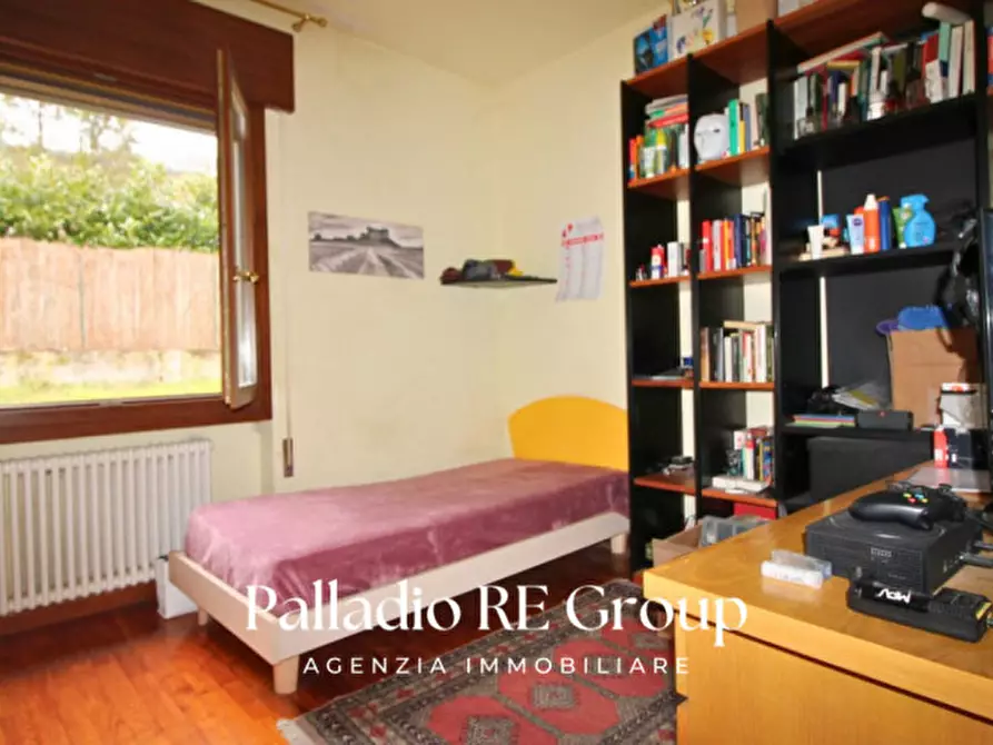 Immagine 27 di Casa bifamiliare in vendita  in Strada di Gogna 43 a Vicenza