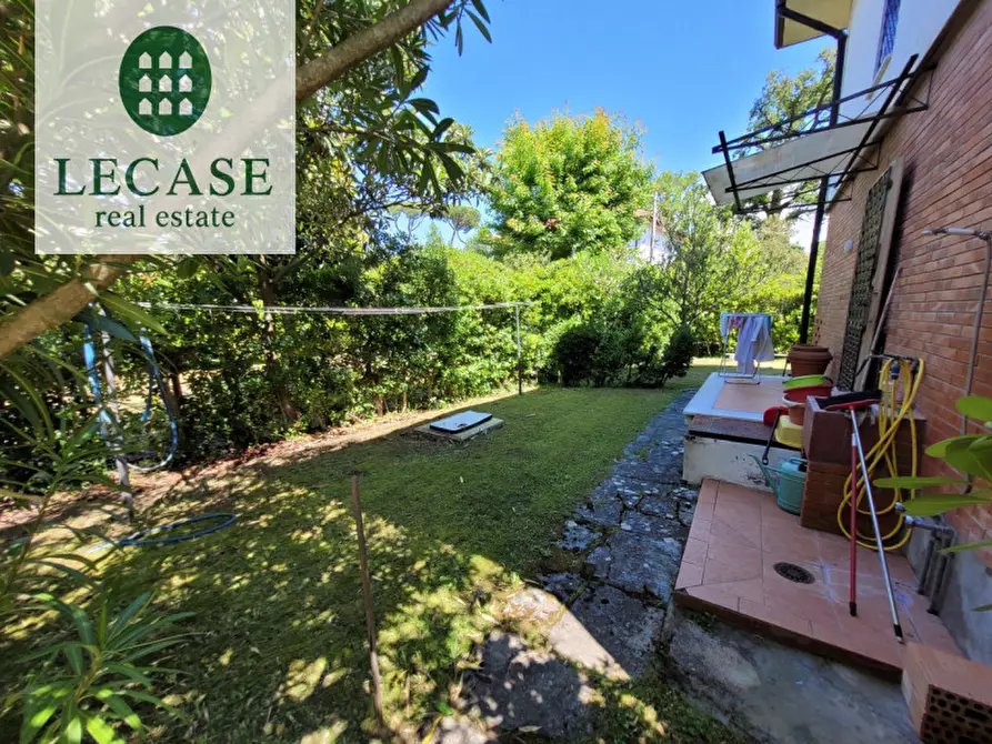 Immagine 4 di Villa in affitto  in Via Firenze a Forte Dei Marmi