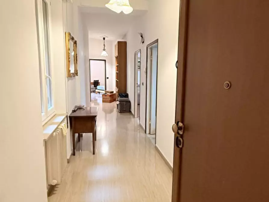 Immagine 5 di Appartamento in vendita  in VIA VENETO a Ancona