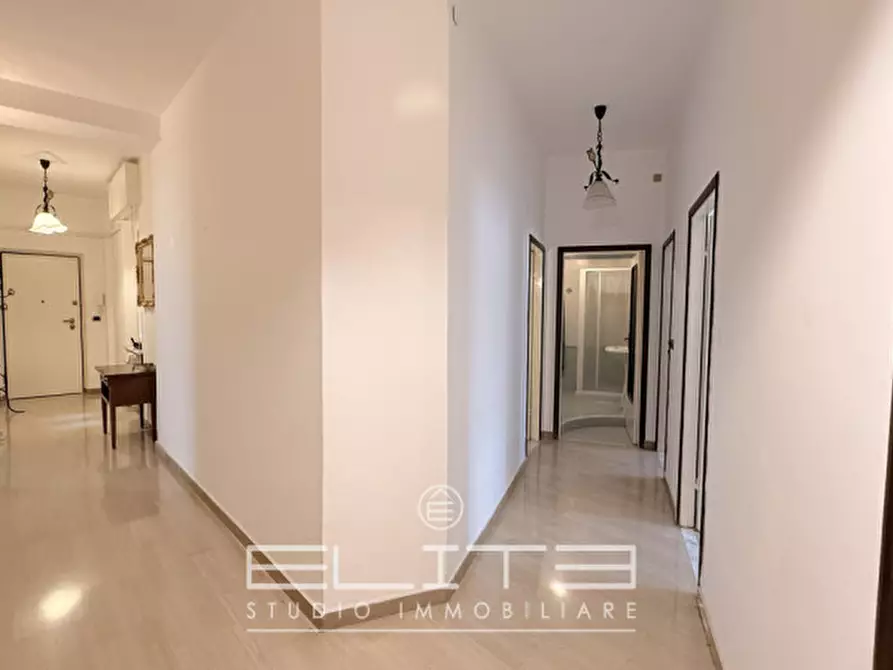 Immagine 24 di Appartamento in vendita  in VIA VENETO a Ancona