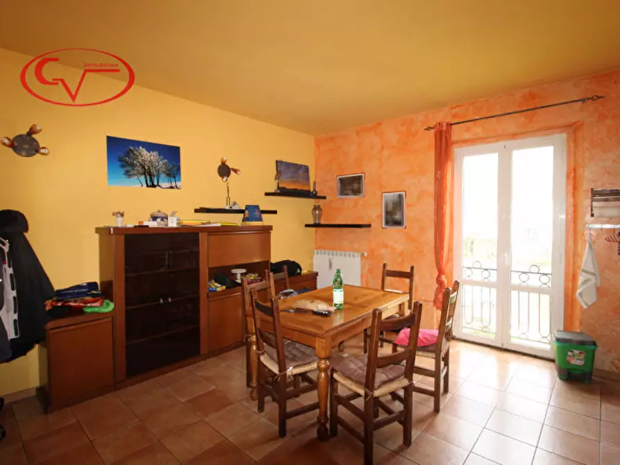 Immagine 1 di Appartamento in vendita  a Loro Ciuffenna