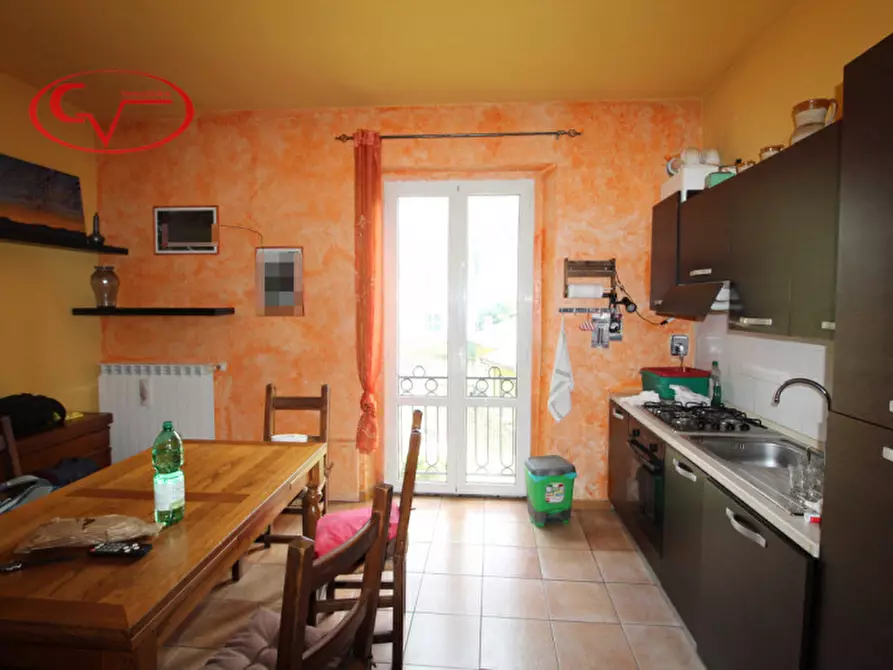 Immagine 3 di Appartamento in vendita  a Loro Ciuffenna