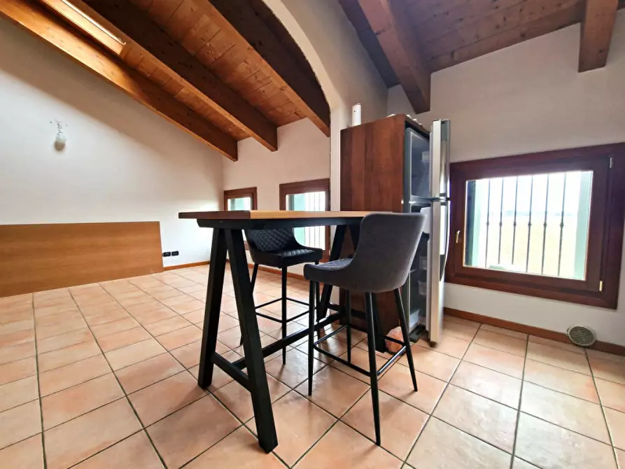 Immagine 4 di Appartamento in vendita  in Via Longare a Torri Di Quartesolo