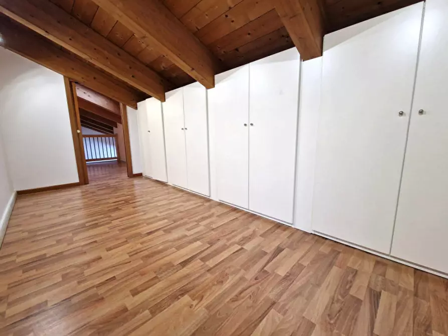 Immagine 19 di Appartamento in vendita  in Via Longare a Torri Di Quartesolo