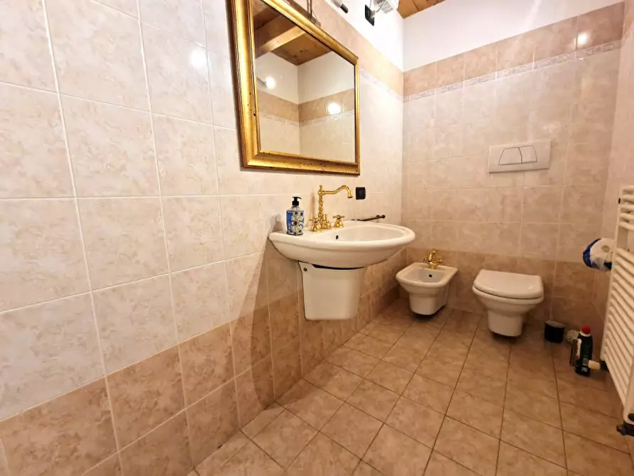 Immagine 23 di Appartamento in vendita  in Via Longare a Torri Di Quartesolo