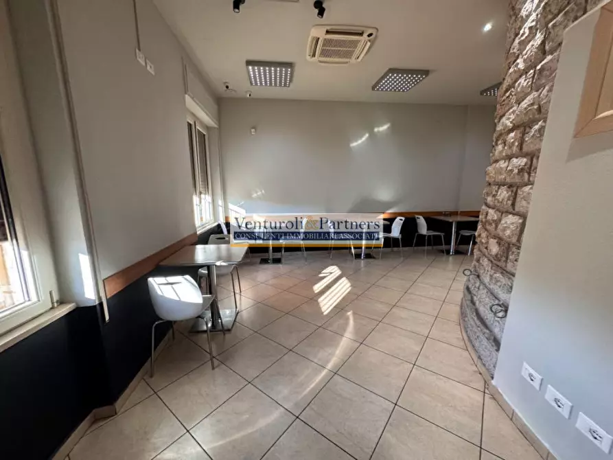 Immagine 2 di Attività commerciale in vendita  in Via Francesco Bianchi a Calcinato