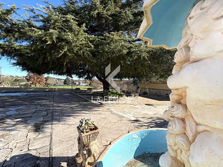 Immagine 16 di Rustico / casale in vendita  in strada votano a Martina Franca