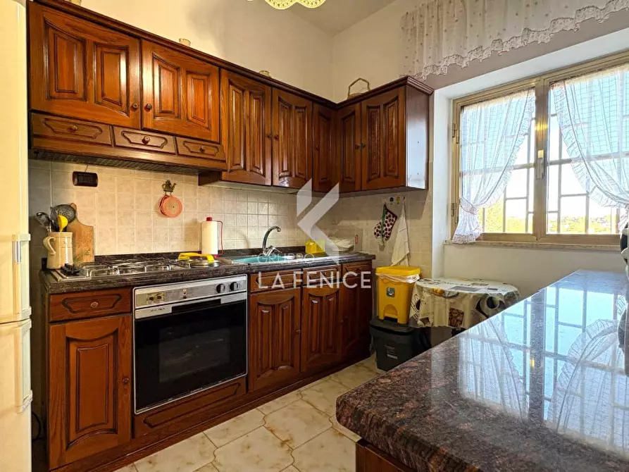 Immagine 37 di Rustico / casale in vendita  in strada votano a Martina Franca