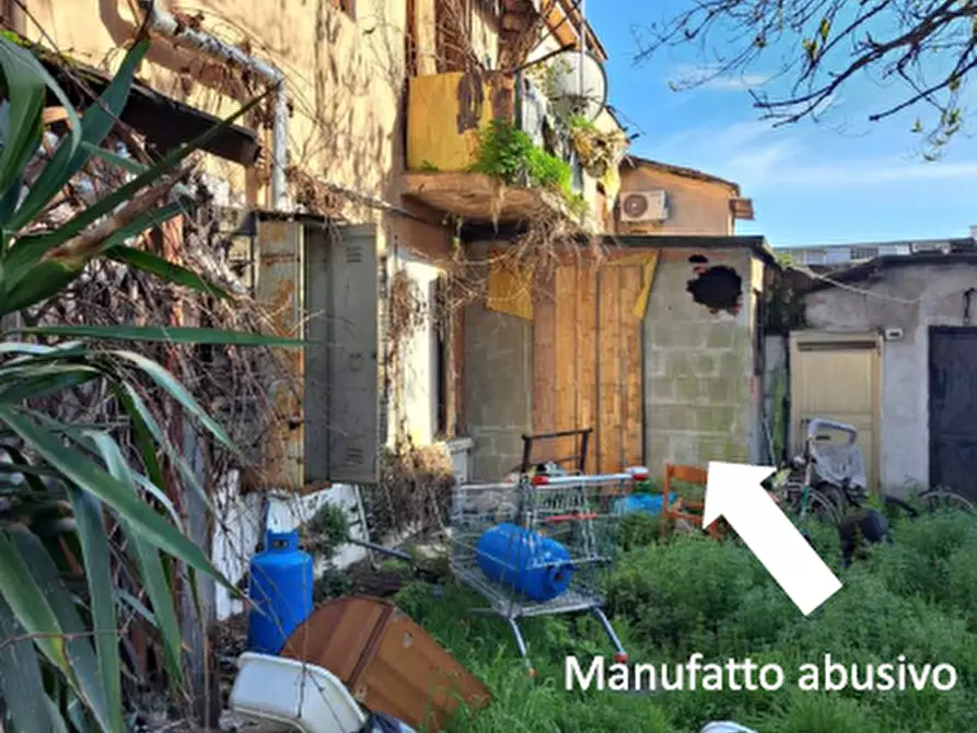 Immagine 2 di Appartamento in vendita  in Via Colombara, 117 a Venezia