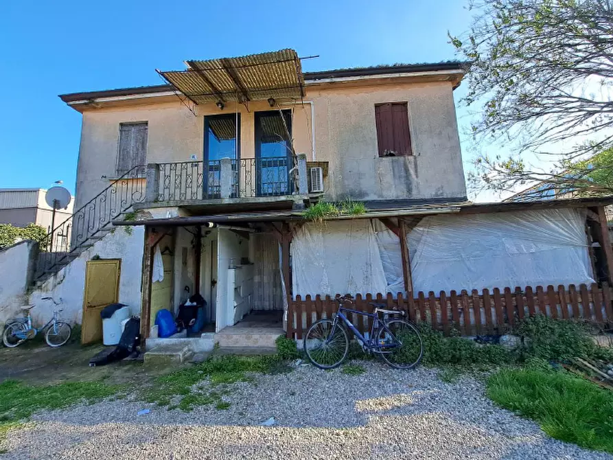 Immagine 3 di Appartamento in vendita  in Via Colombara, 117 a Venezia