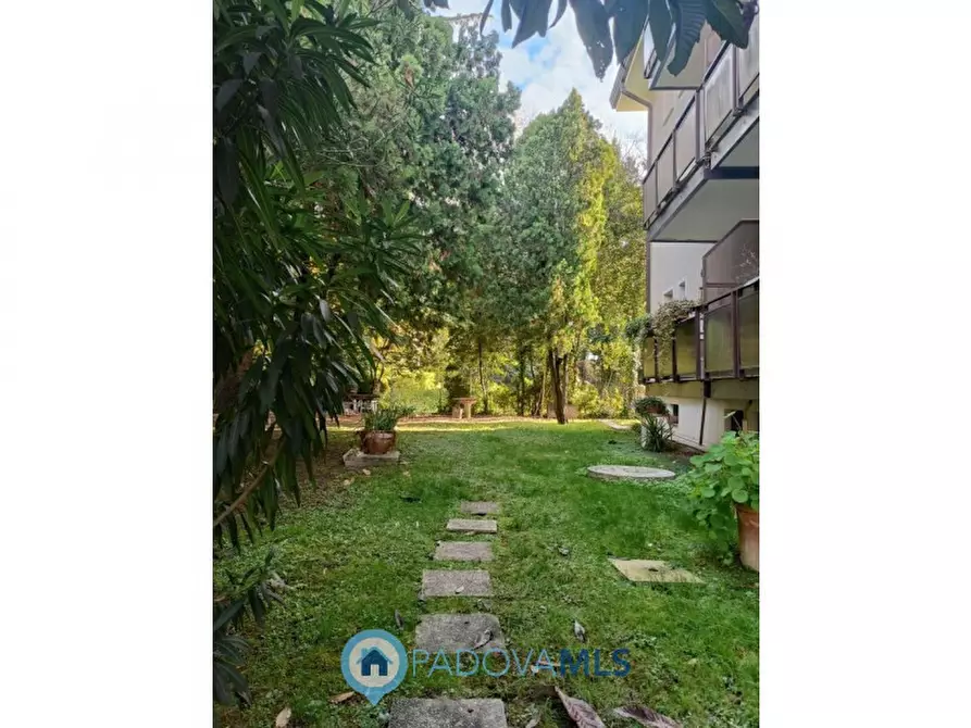 Immagine 24 di Appartamento in vendita  in Via Luigi Pastro, 13 a Padova