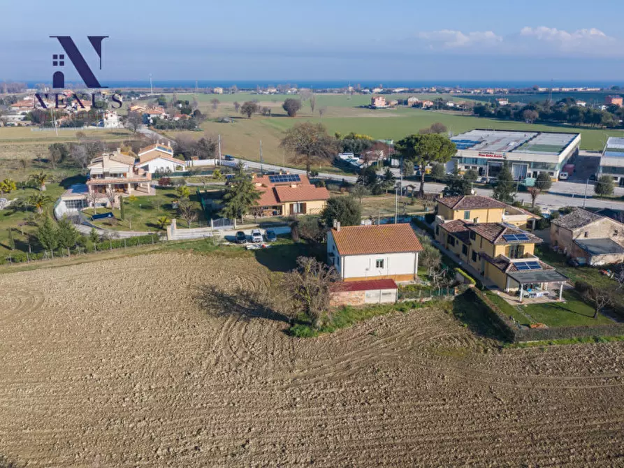 Immagine 3 di Casa indipendente in vendita  a Fano