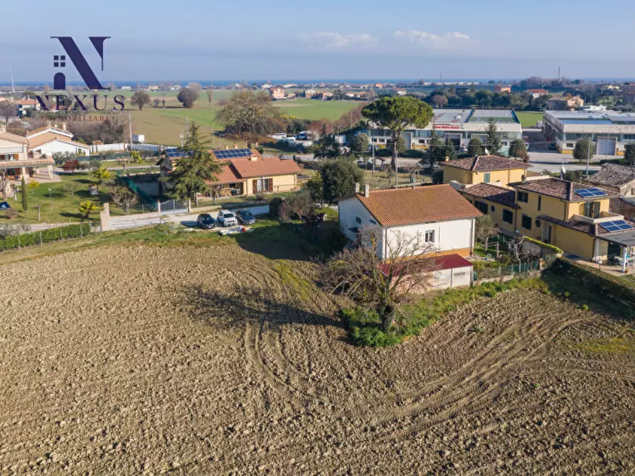 Immagine 4 di Casa indipendente in vendita  a Fano