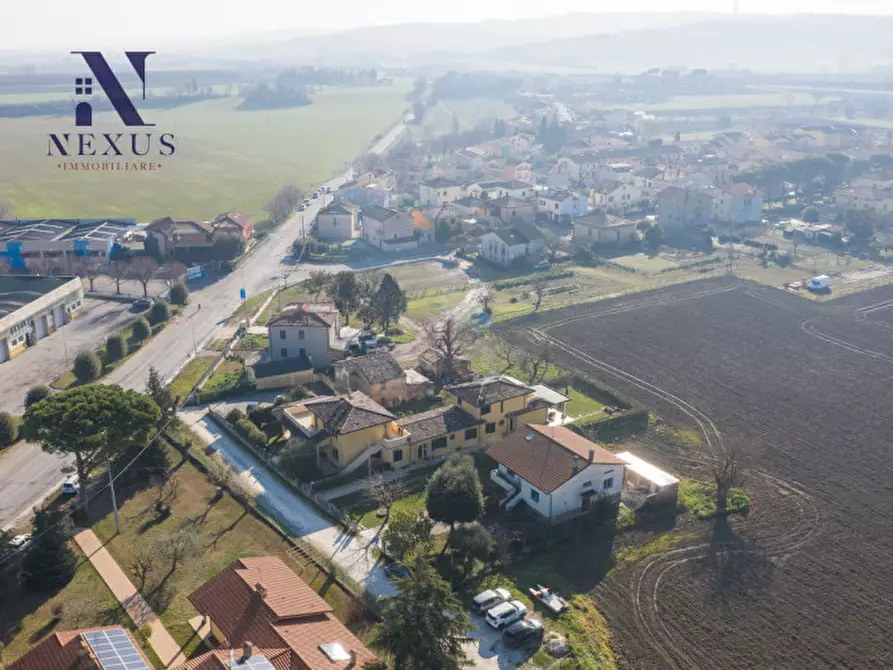 Immagine 5 di Casa indipendente in vendita  a Fano