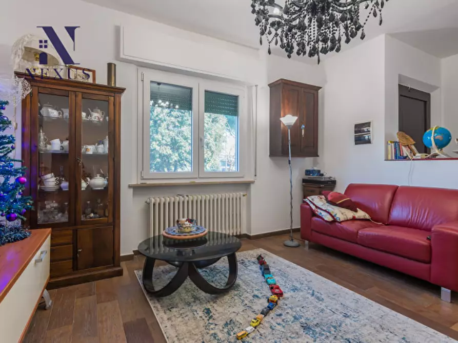 Immagine 10 di Casa indipendente in vendita  a Fano