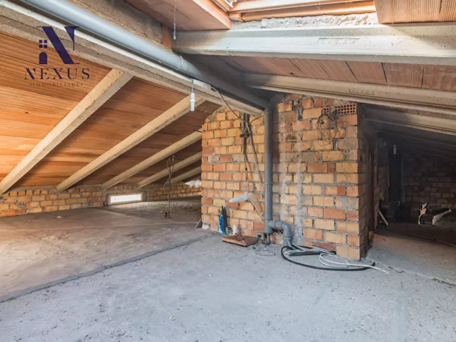 Immagine 33 di Casa indipendente in vendita  a Fano