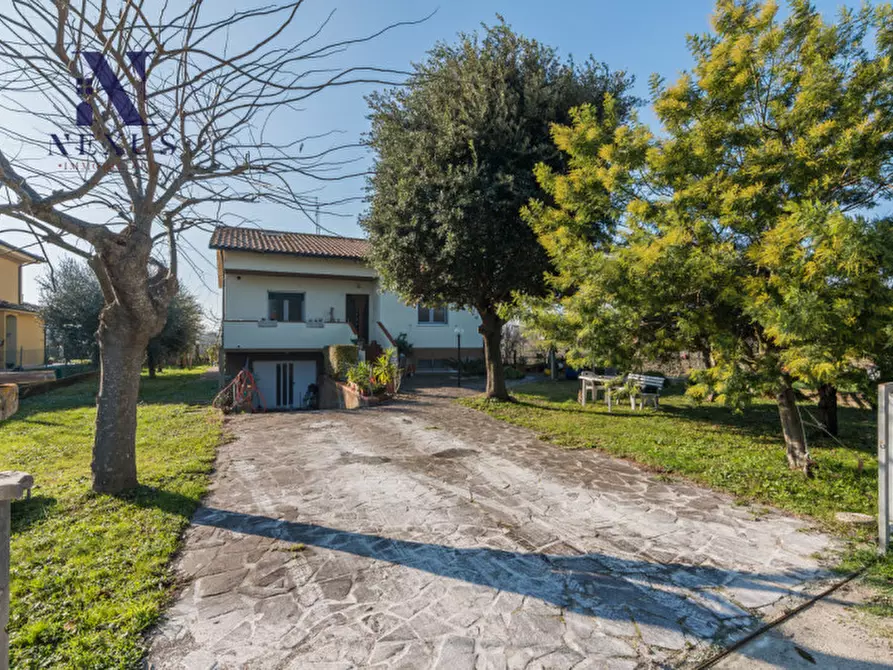 Immagine 36 di Casa indipendente in vendita  a Fano