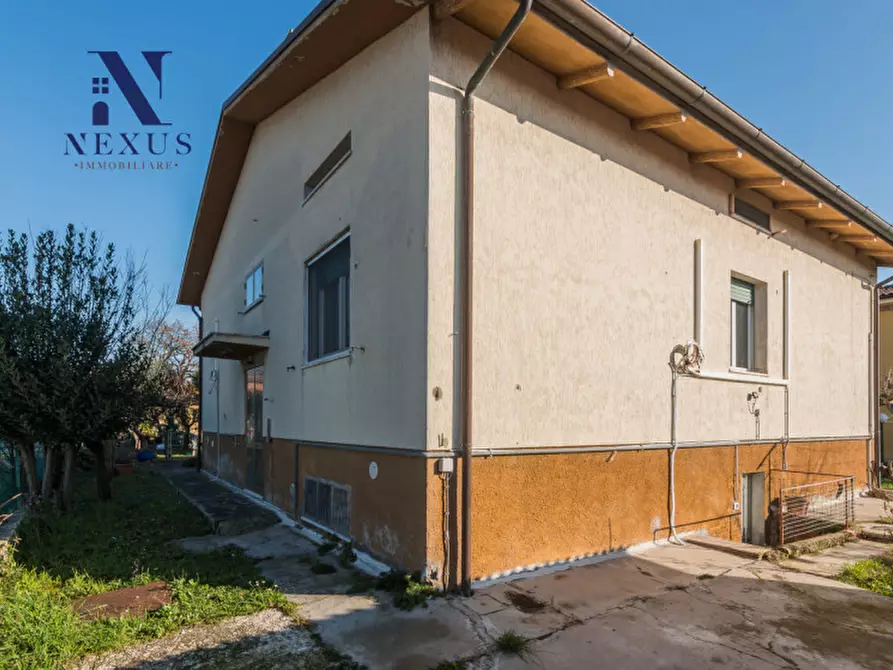 Immagine 43 di Casa indipendente in vendita  a Fano