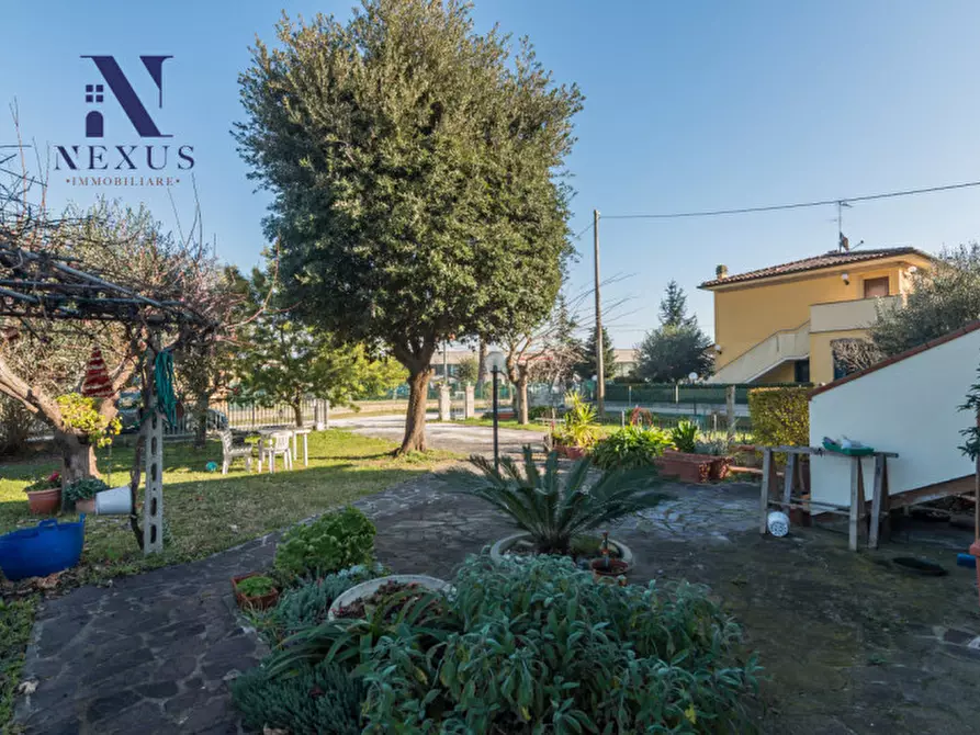 Immagine 44 di Casa indipendente in vendita  a Fano