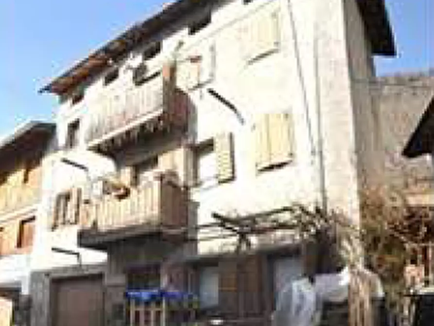Immagine 1 di Casa indipendente in vendita  in Via Monte Rite, 5 a Valle Di Cadore