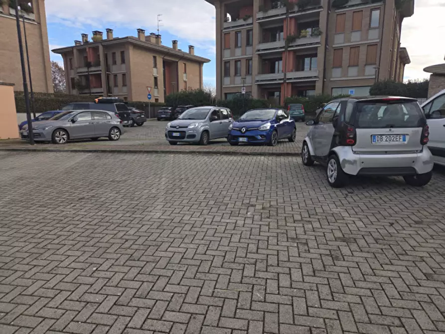 Immagine 14 di Ufficio in vendita  in Via Martiri della Liberazione a Parma