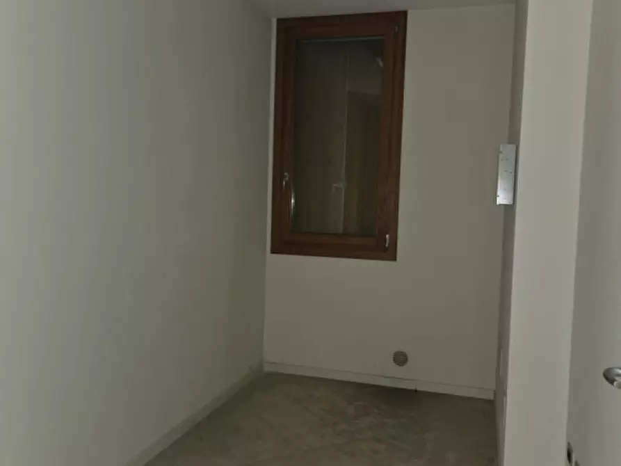 Immagine 30 di Ufficio in vendita  in Via Martiri della Liberazione a Parma