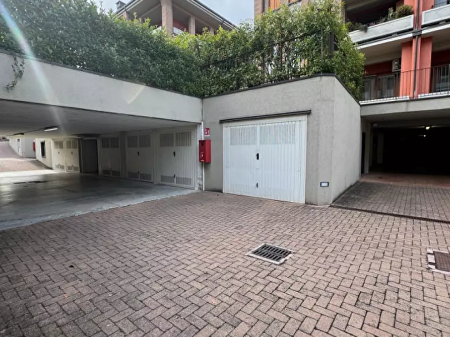 Immagine 40 di Ufficio in vendita  in Via Martiri della Liberazione a Parma