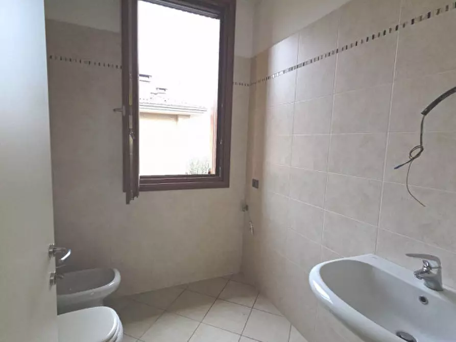 Immagine 48 di Ufficio in vendita  in Via Martiri della Liberazione a Parma