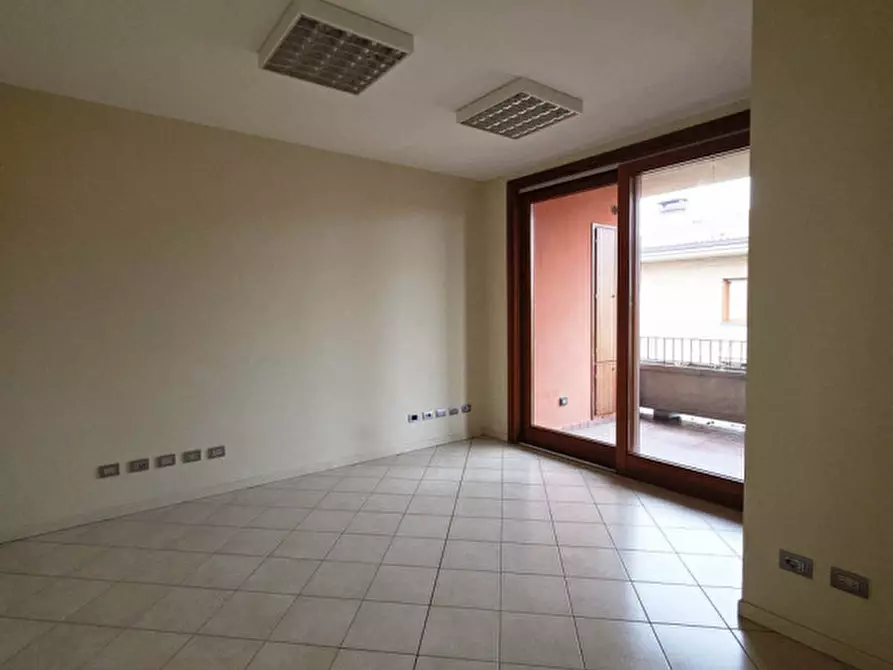 Immagine 51 di Ufficio in vendita  in Via Martiri della Liberazione a Parma