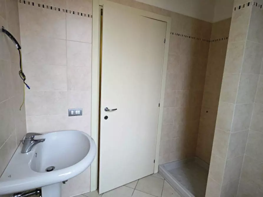 Immagine 57 di Ufficio in vendita  in Via Martiri della Liberazione a Parma