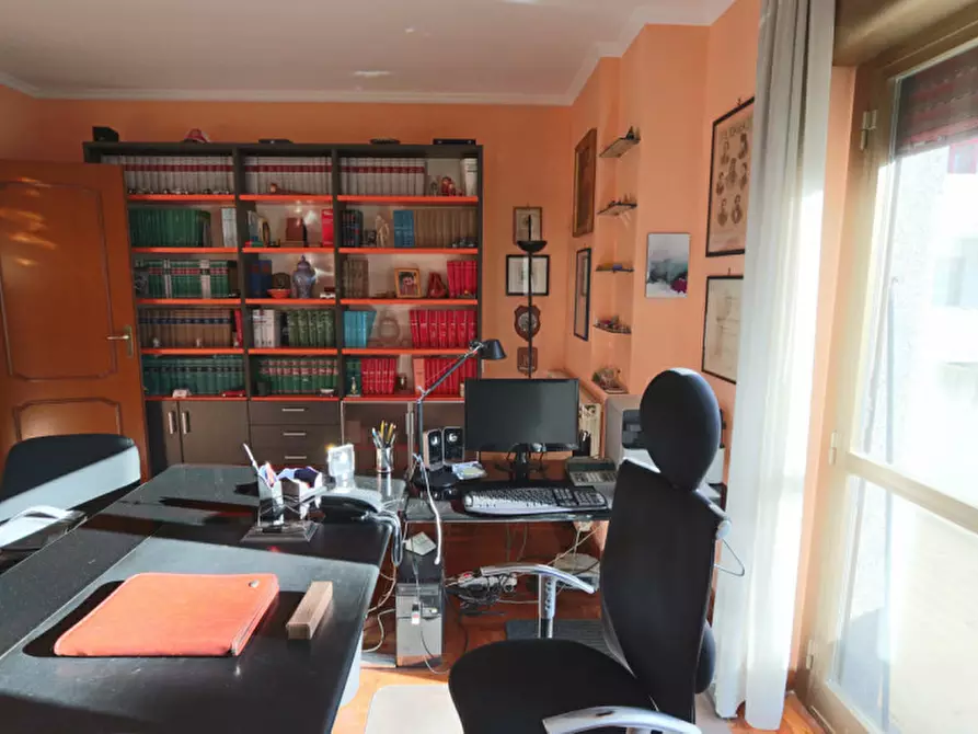 Immagine 6 di Ufficio in vendita  in Via delle Orchidee, 2 a Rieti