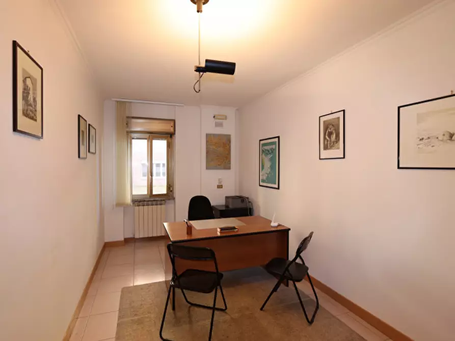 Immagine 14 di Ufficio in vendita  in Via delle Orchidee, 2 a Rieti