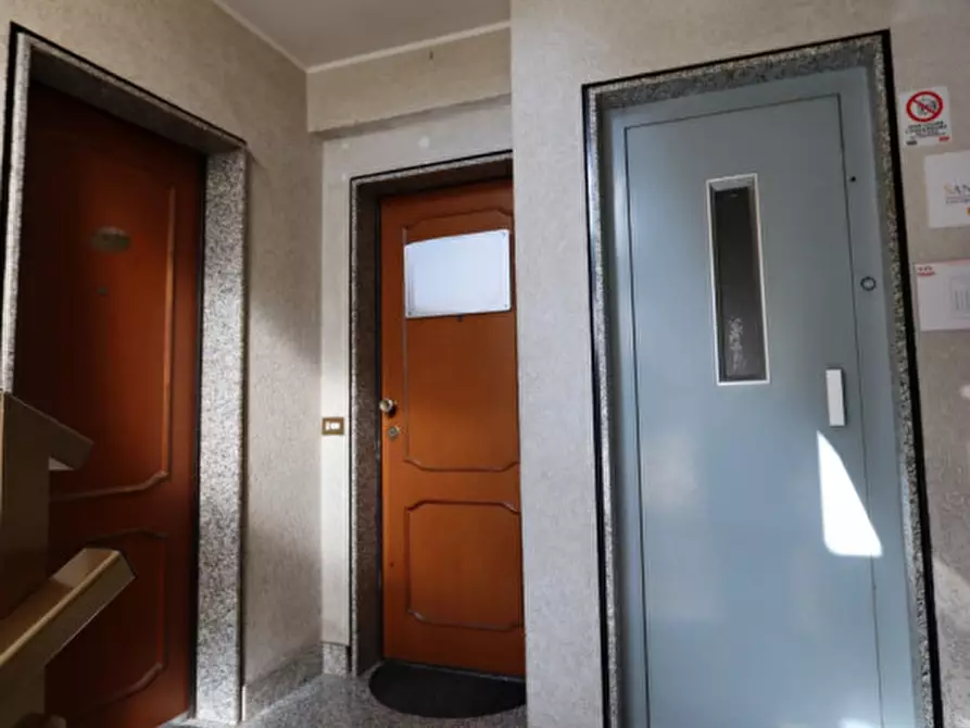 Immagine 29 di Ufficio in vendita  in Via delle Orchidee, 2 a Rieti