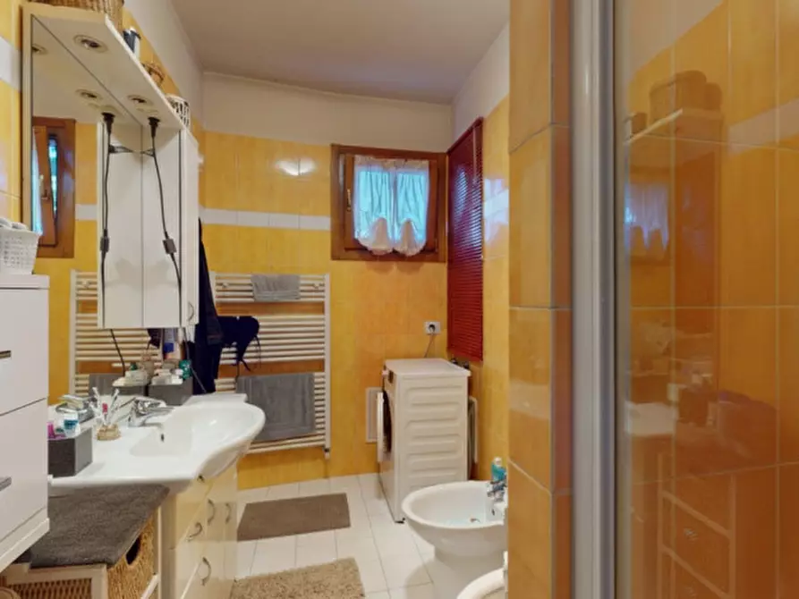 Immagine 9 di Appartamento in vendita  in VIA BRENTA n. 45 Piano 2 a Vicenza