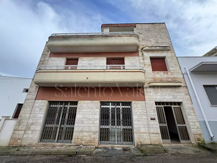 Immagine 1 di Casa indipendente in vendita  in Via Montecassino 7 a Parabita